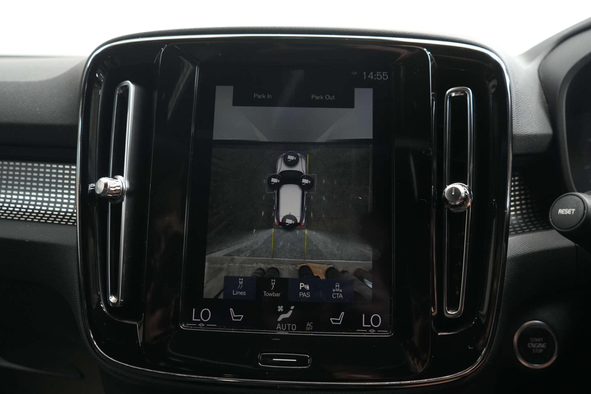 Volvo XC40 view 33