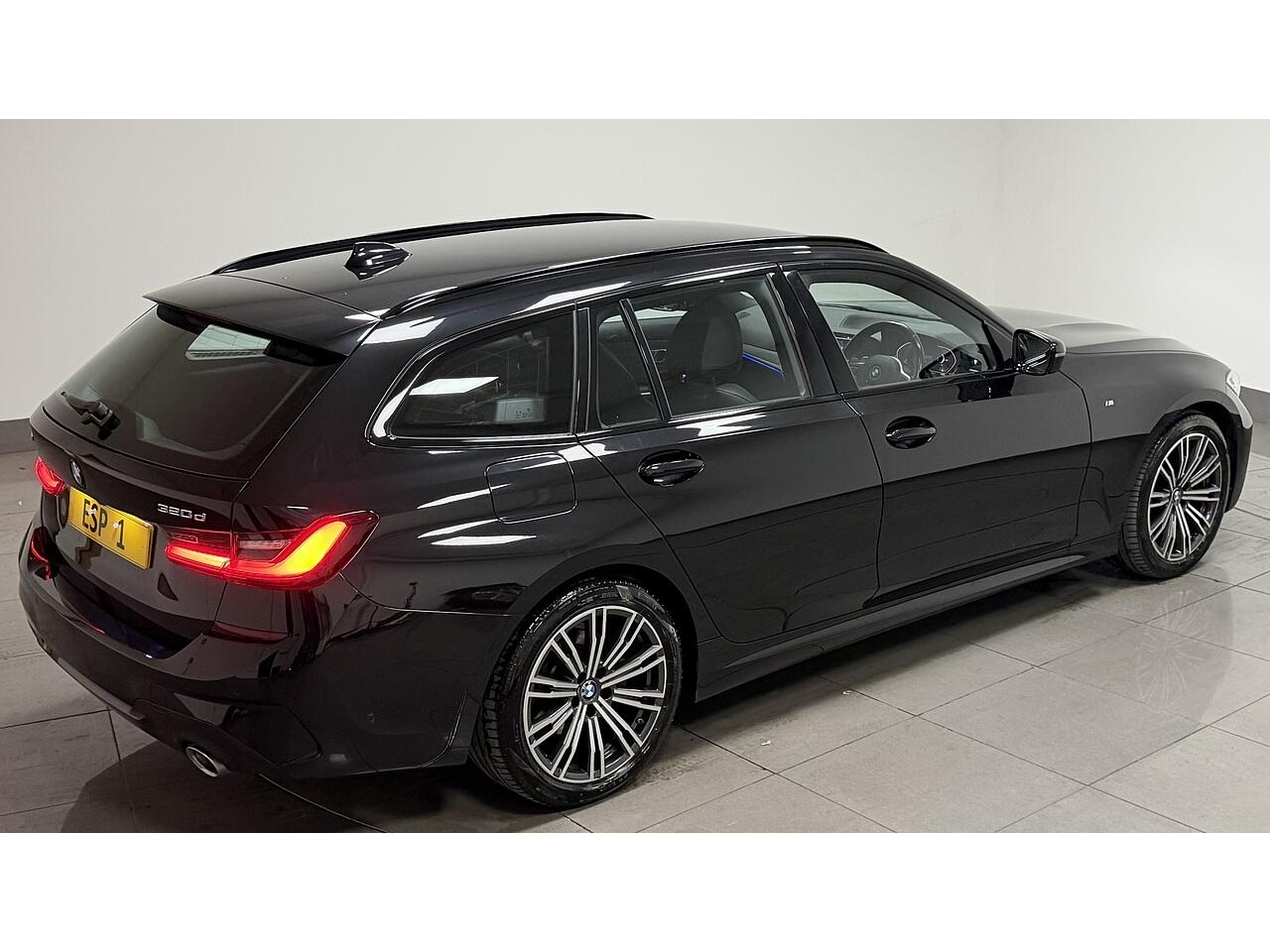 BMW 3 Series view 14
