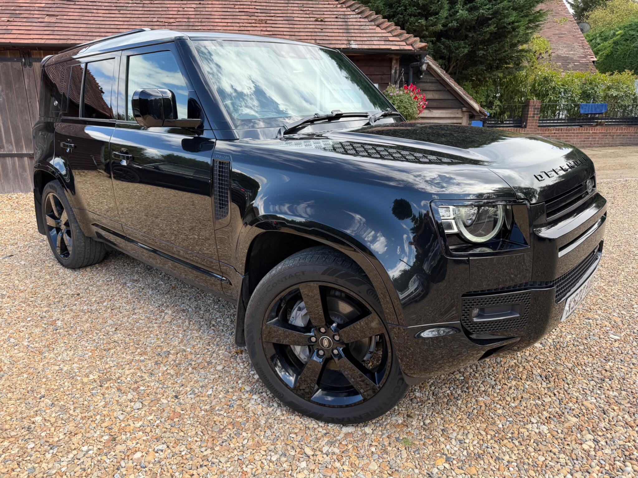 2022 Land Rover Defender in Black for sale
