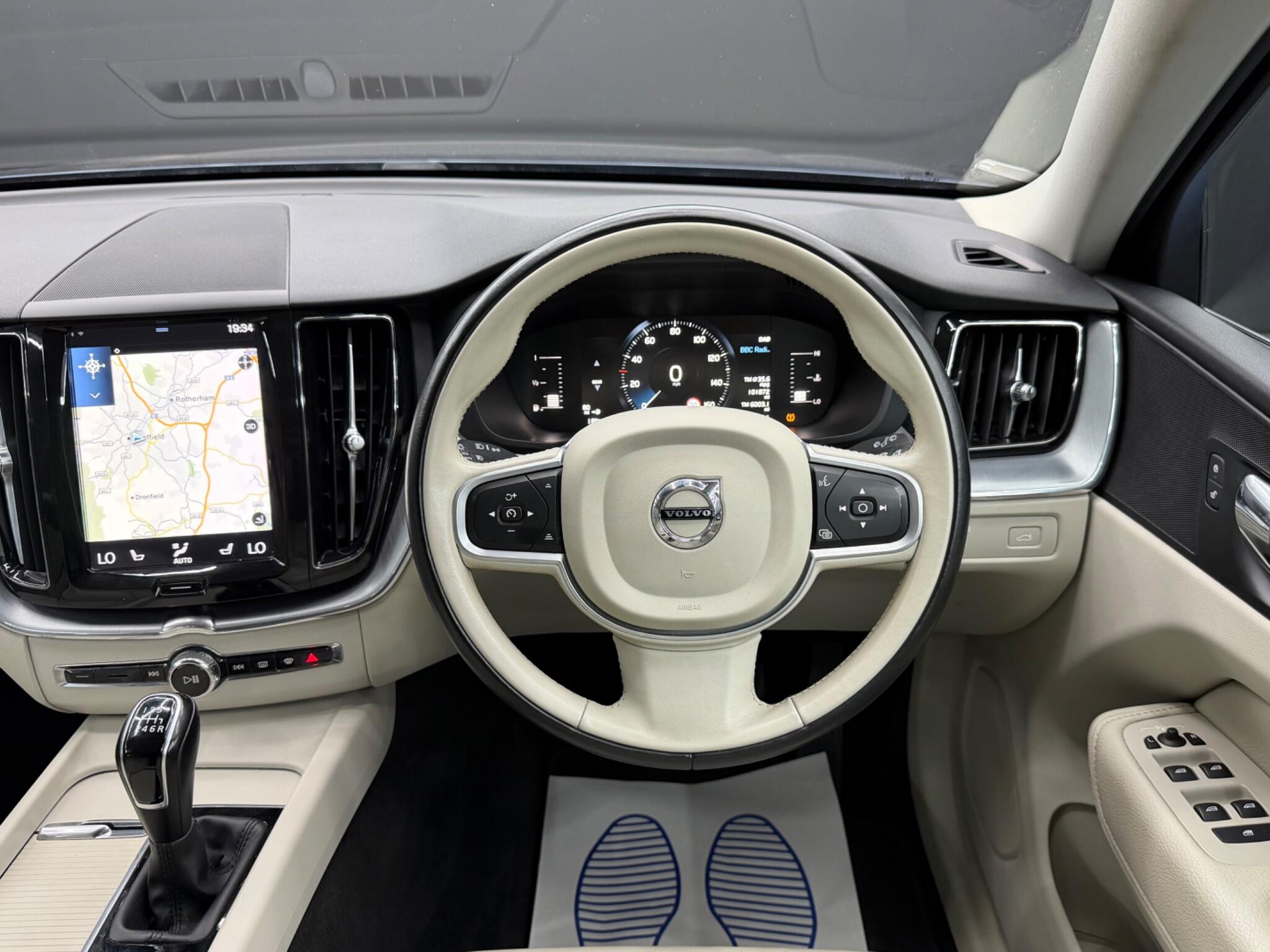 Volvo XC60 view 18