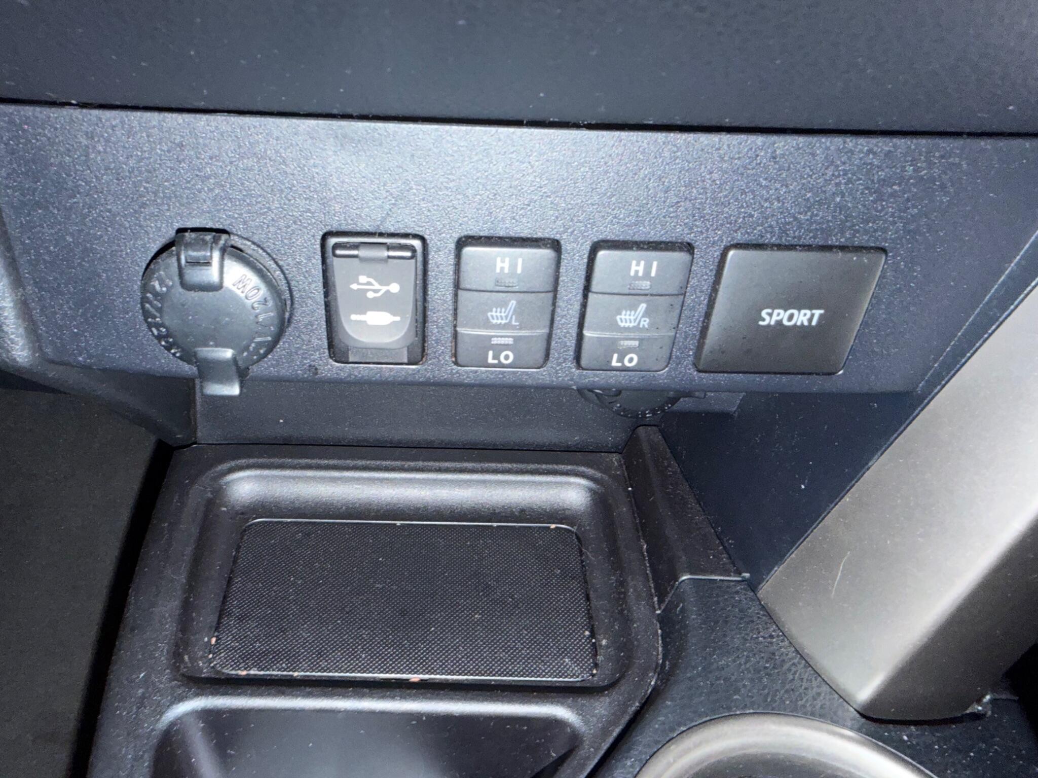 Toyota RAV4 view 35
