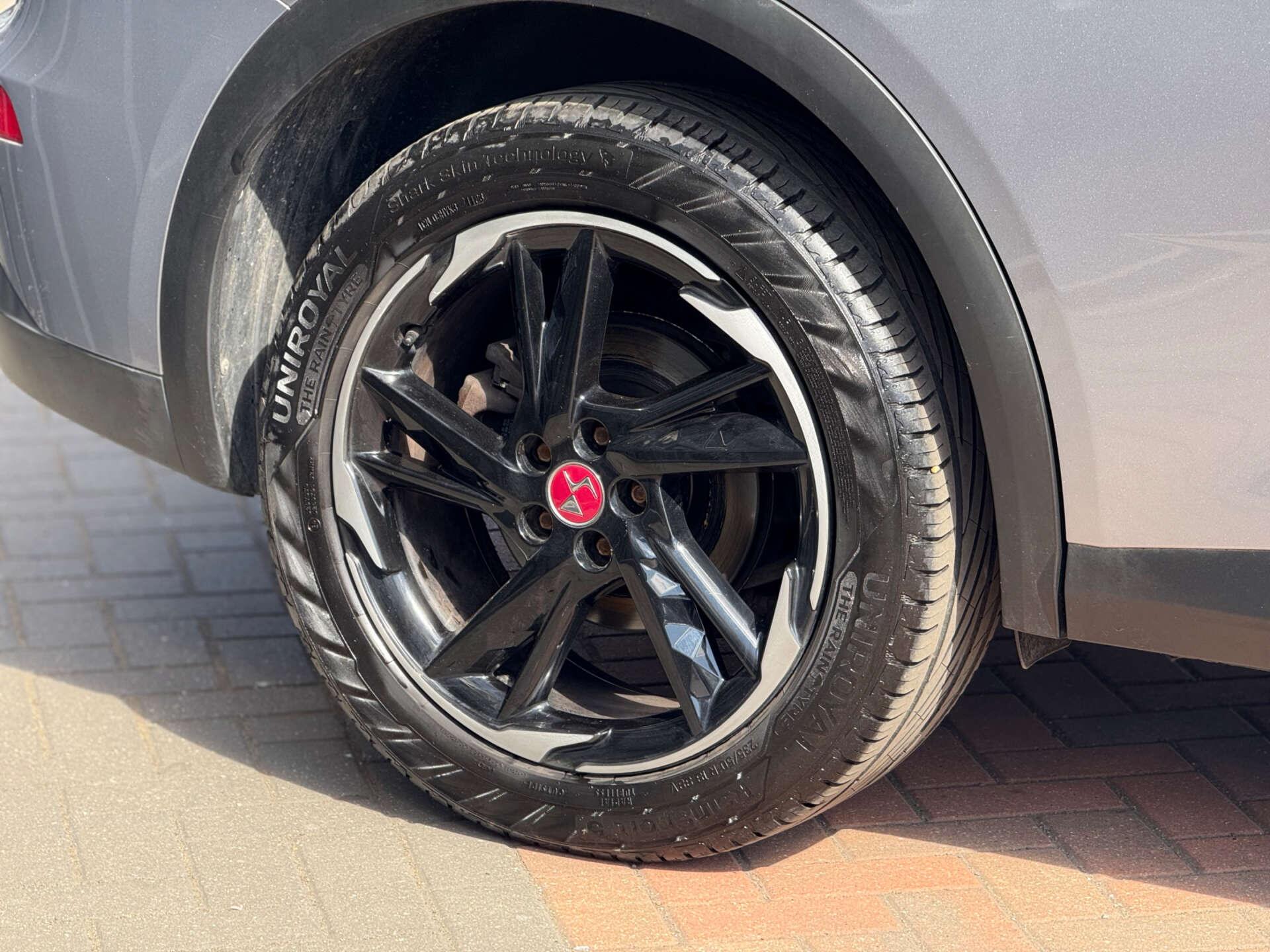 DS Automobiles DS 7 Crossback view 18