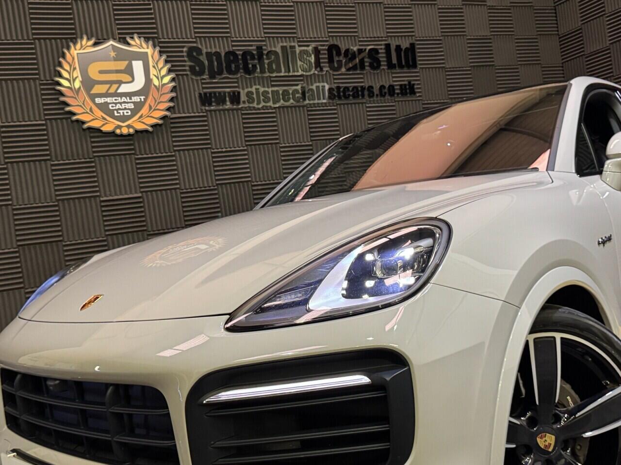 Porsche Cayenne view 6