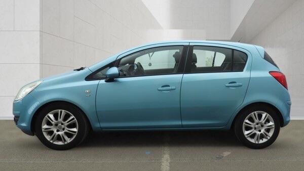 Vauxhall Corsa view 4