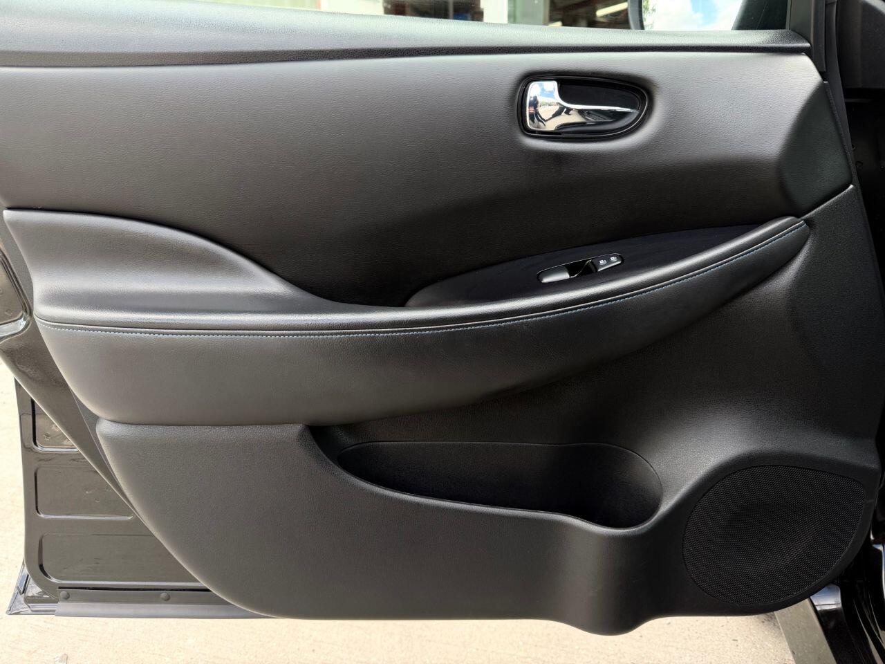 Nissan Leaf view 20