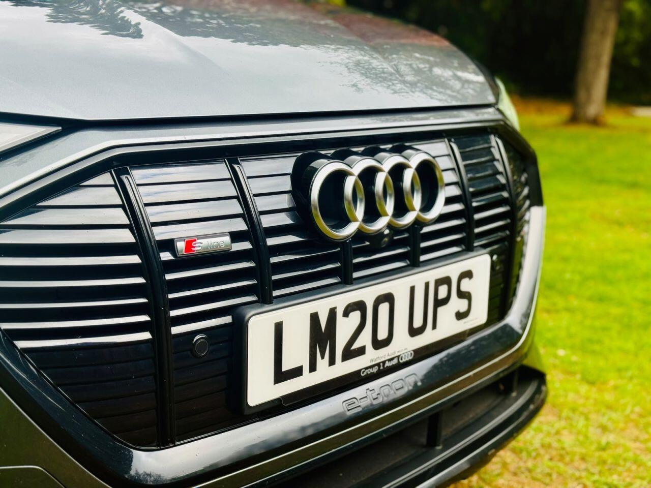 Audi E-Tron view 6