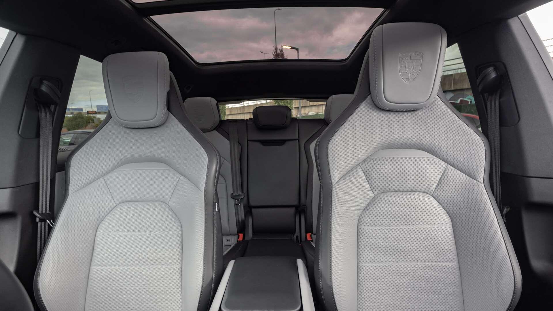 Porsche Cayenne view 15