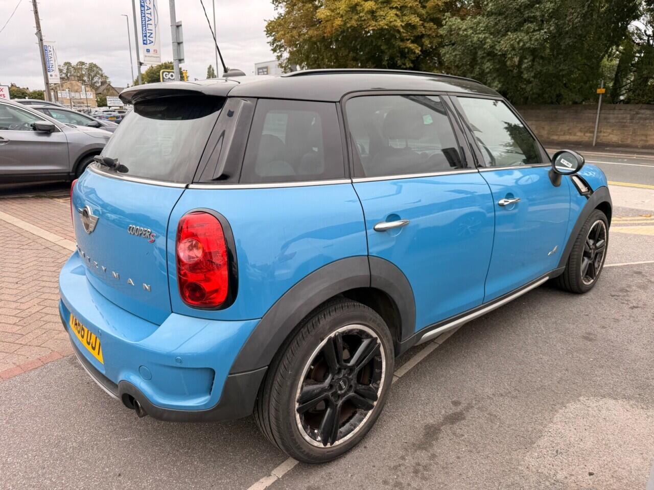 MINI Countryman view 9