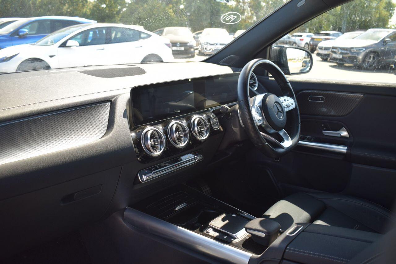 Mercedes-Benz Gla view 16