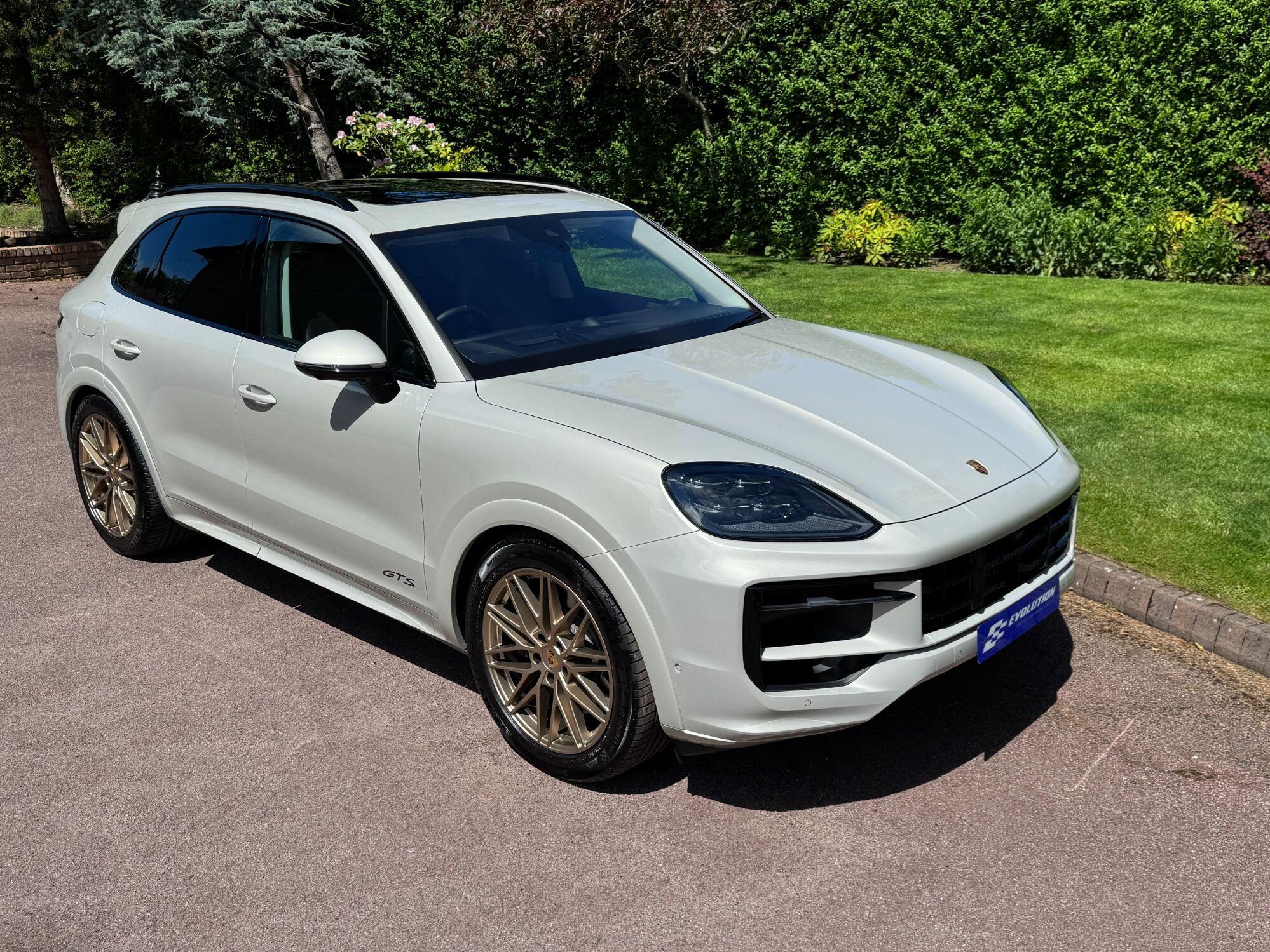 Porsche Cayenne view 5