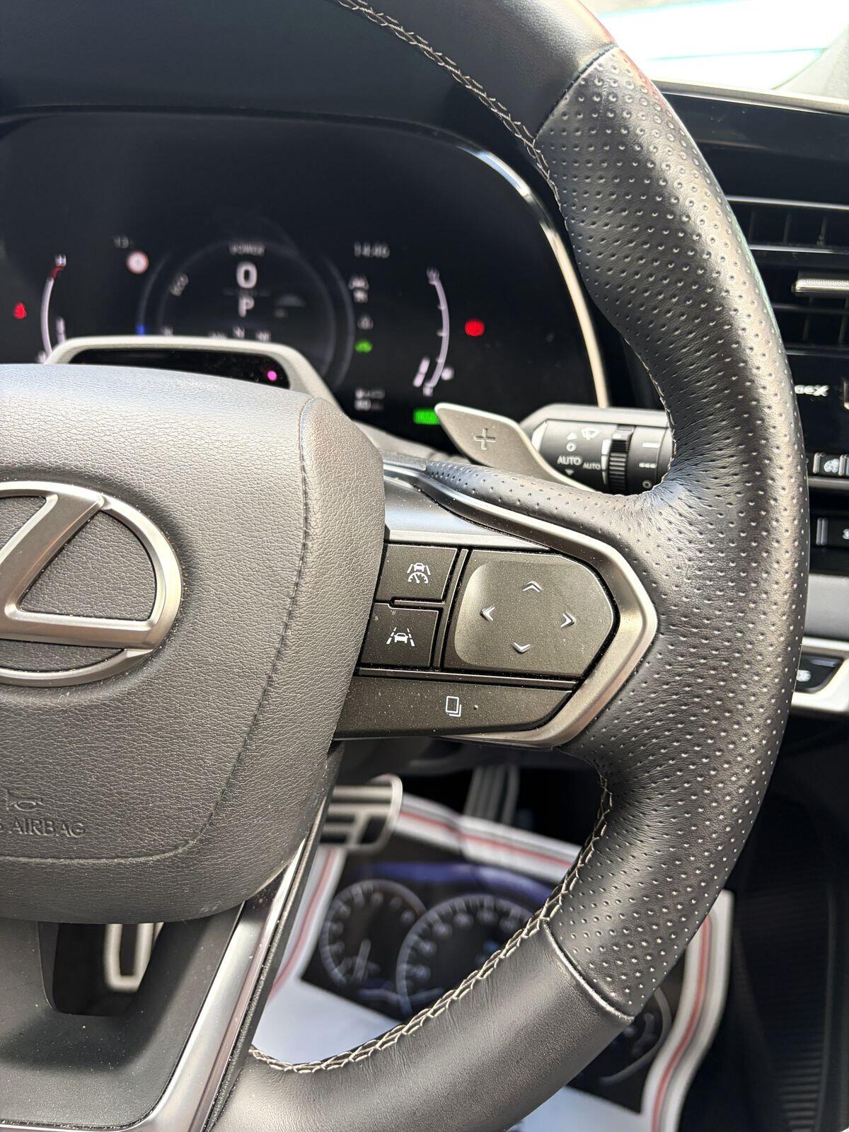 Lexus RX view 33