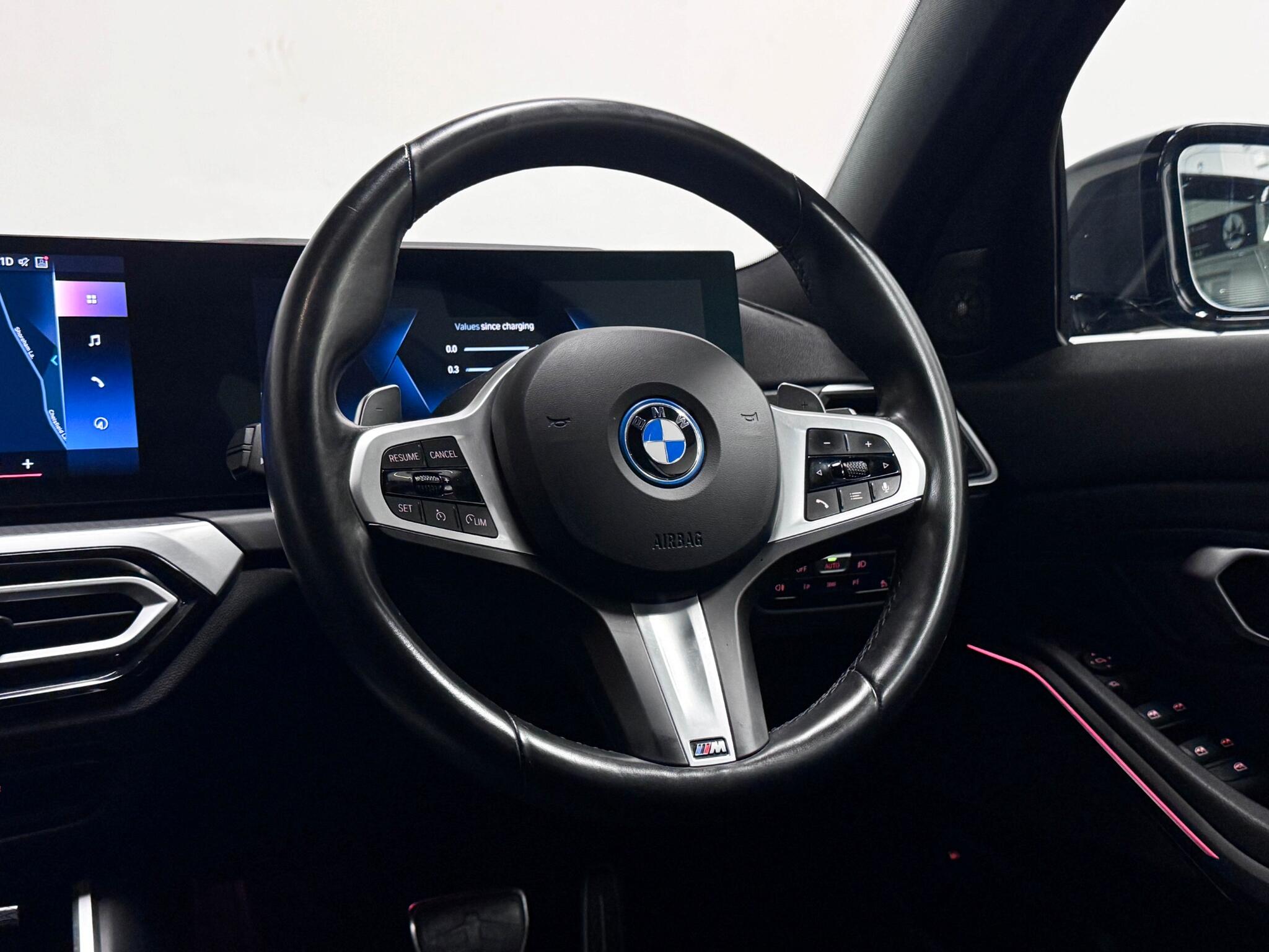 BMW 3 Series view 13