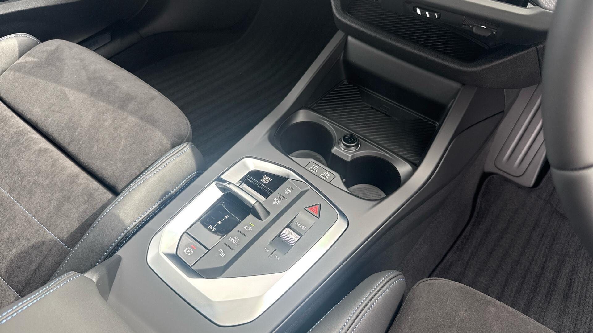 BMW 1 Series view 10