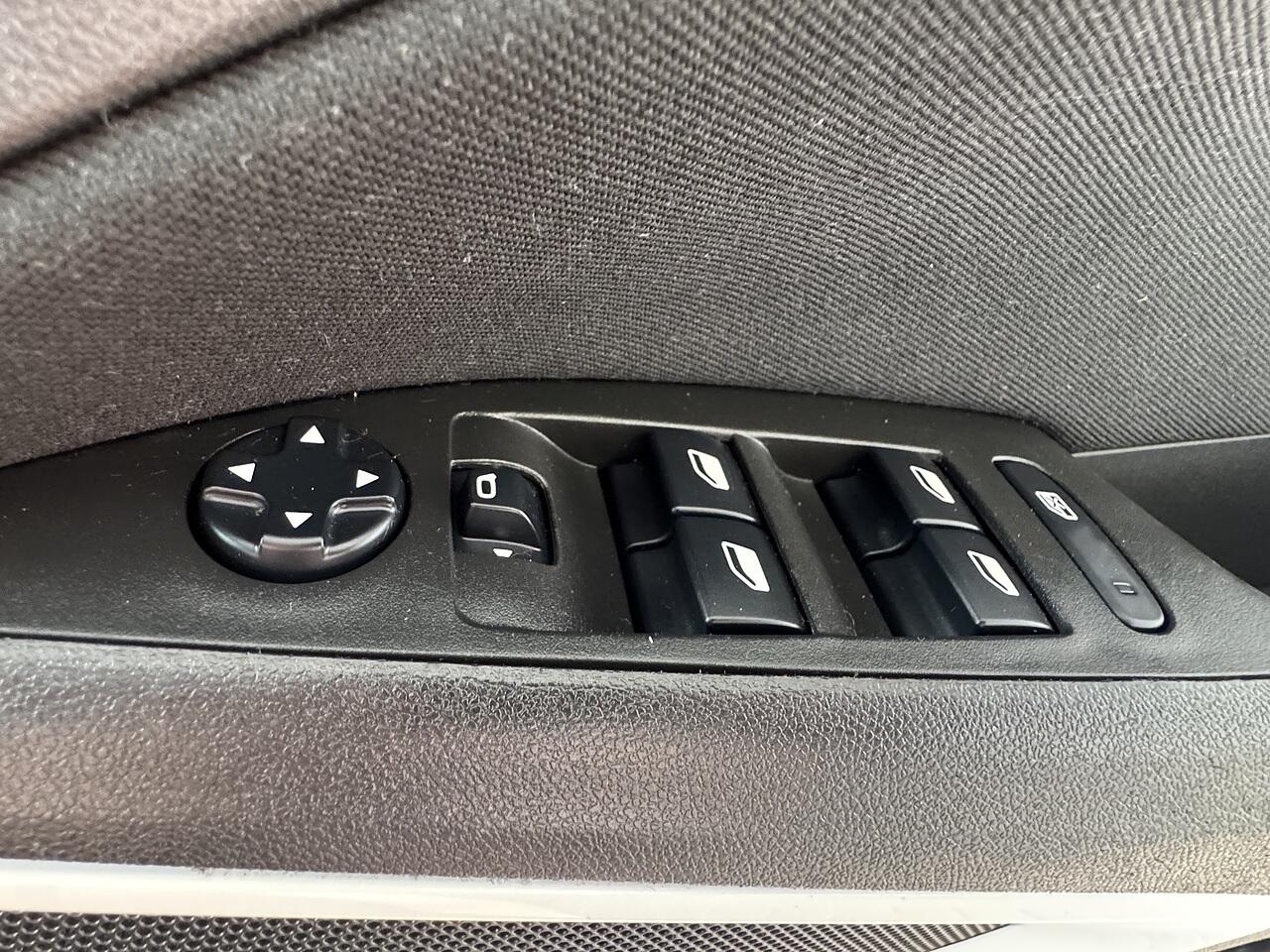 Vauxhall Crossland X view 24