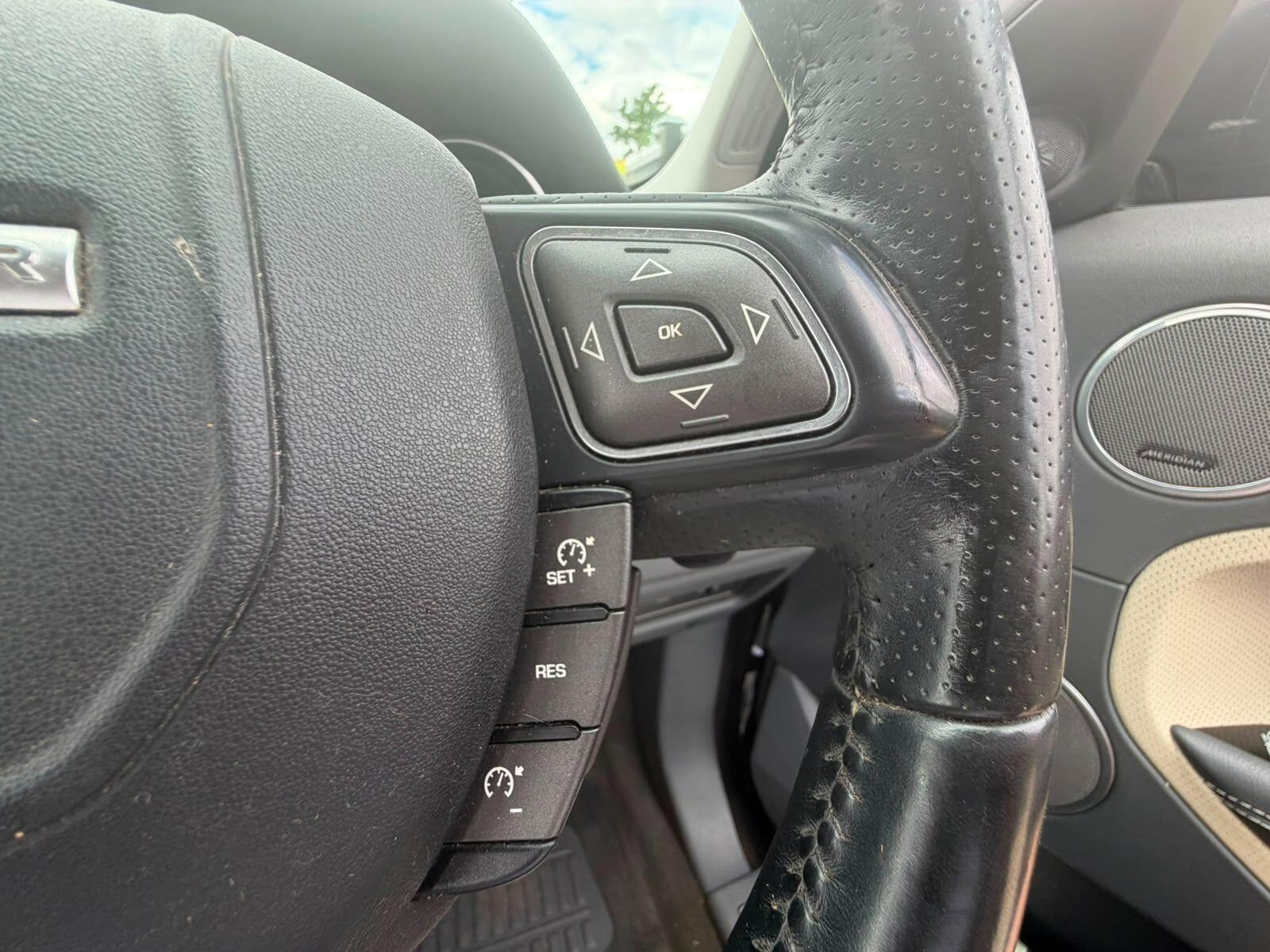 Land Rover Range Rover Evoque view 20