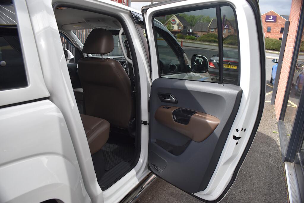 Volkswagen Amarok view 44