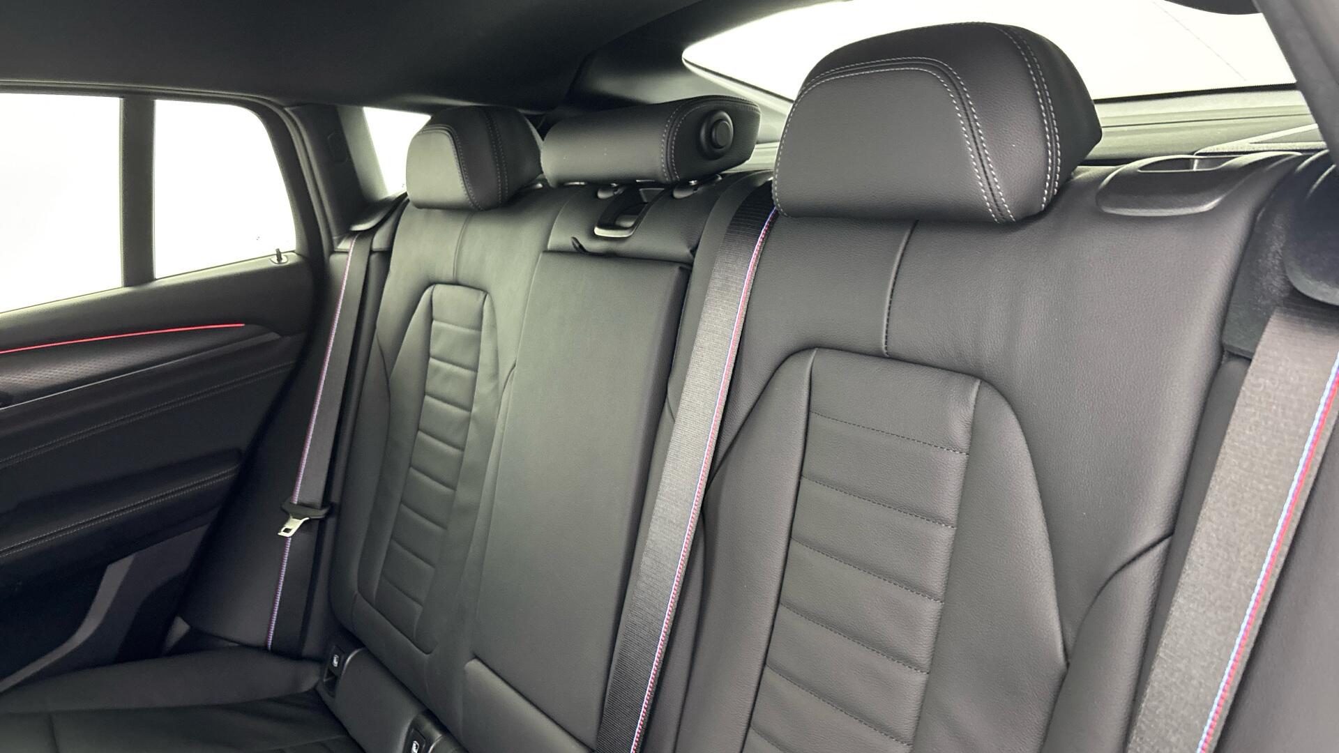 BMW X4 view 12