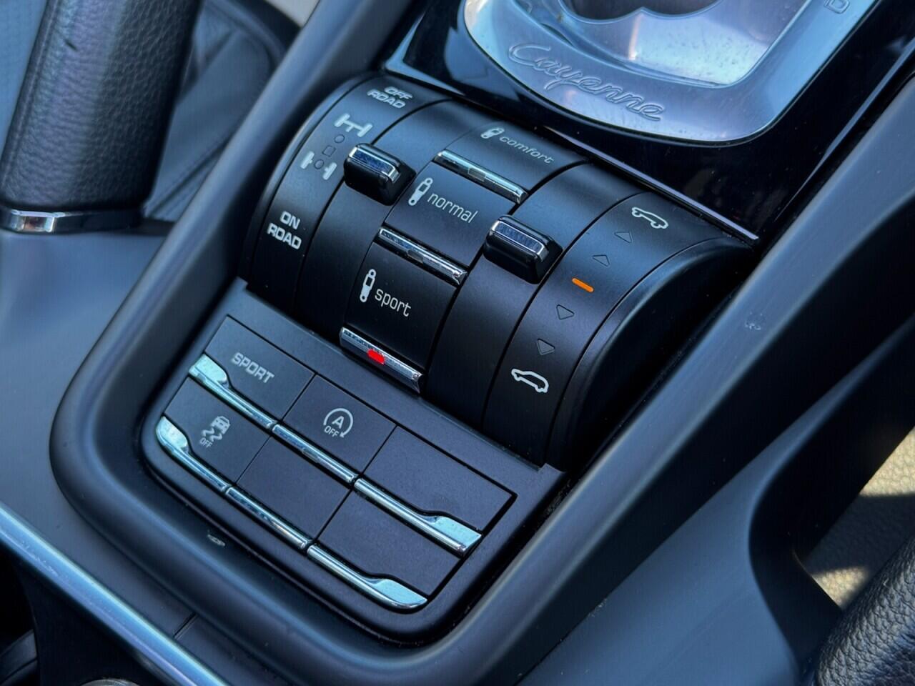 Porsche Cayenne view 25