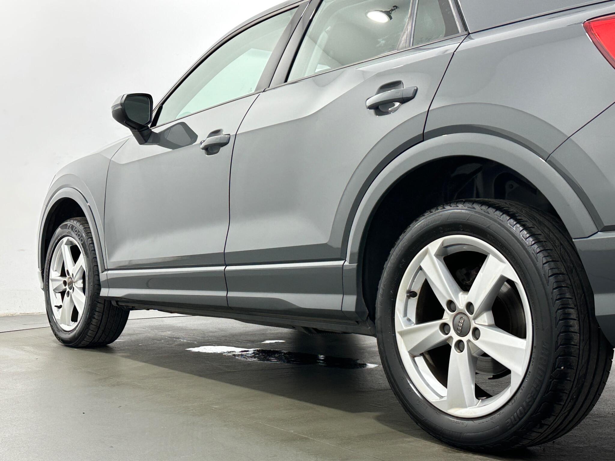 Audi Q2 view 50