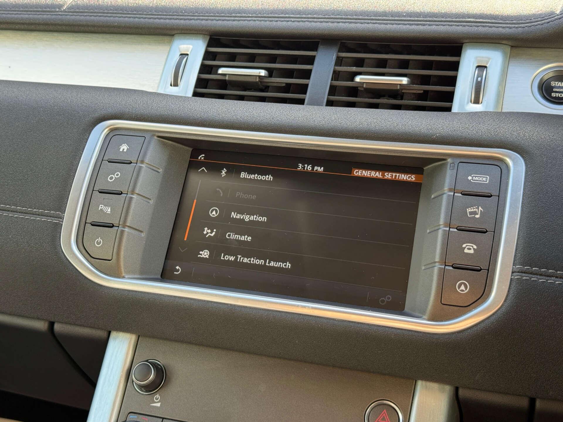 Land Rover Range Rover Evoque view 46