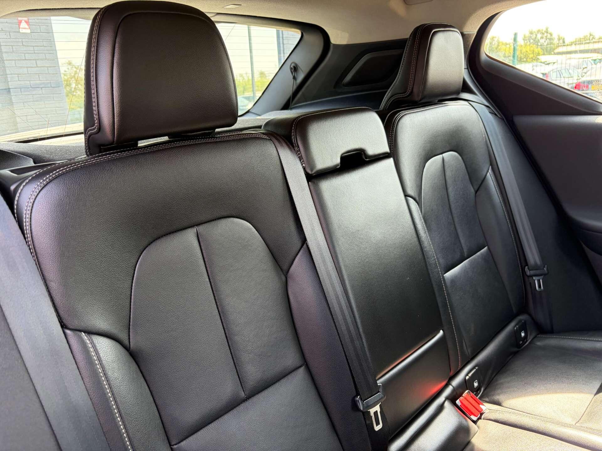 Volvo XC40 view 31