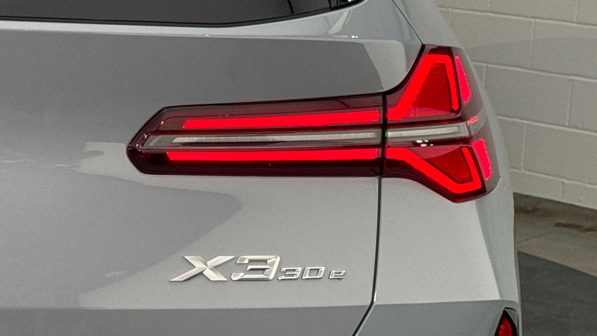 BMW X3 view 22