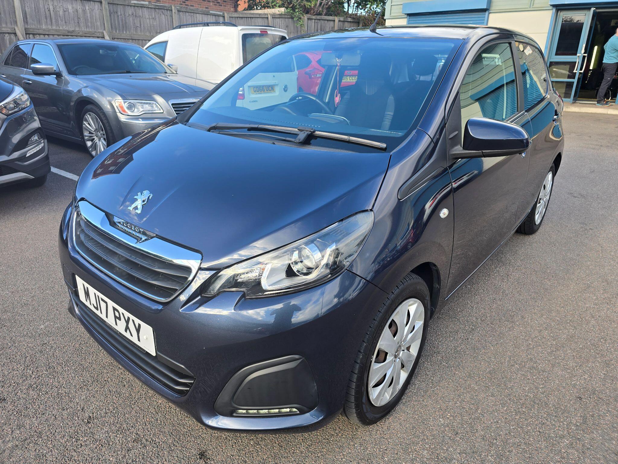 Peugeot 108 view 11