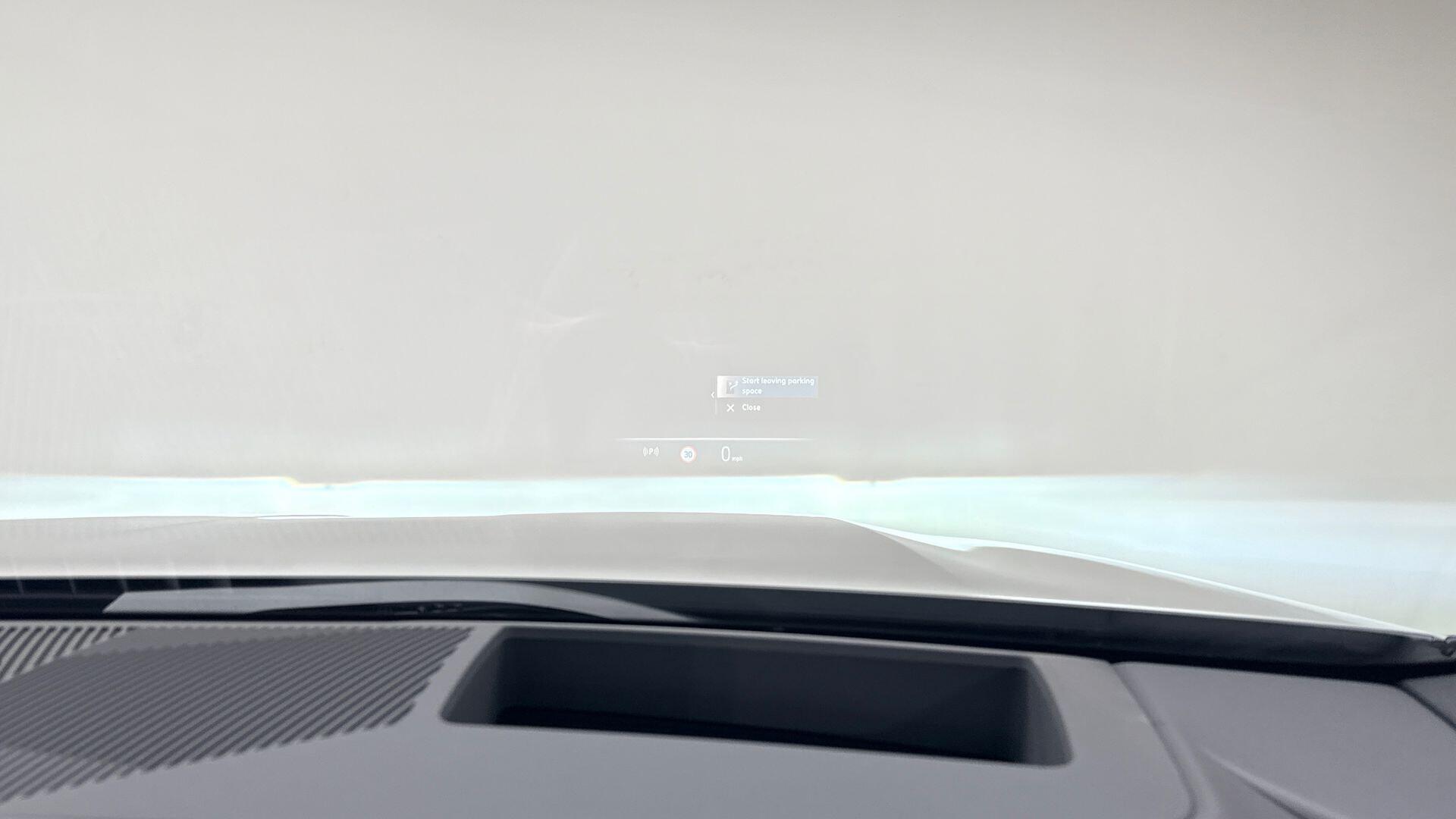 BMW 5 Series view 24