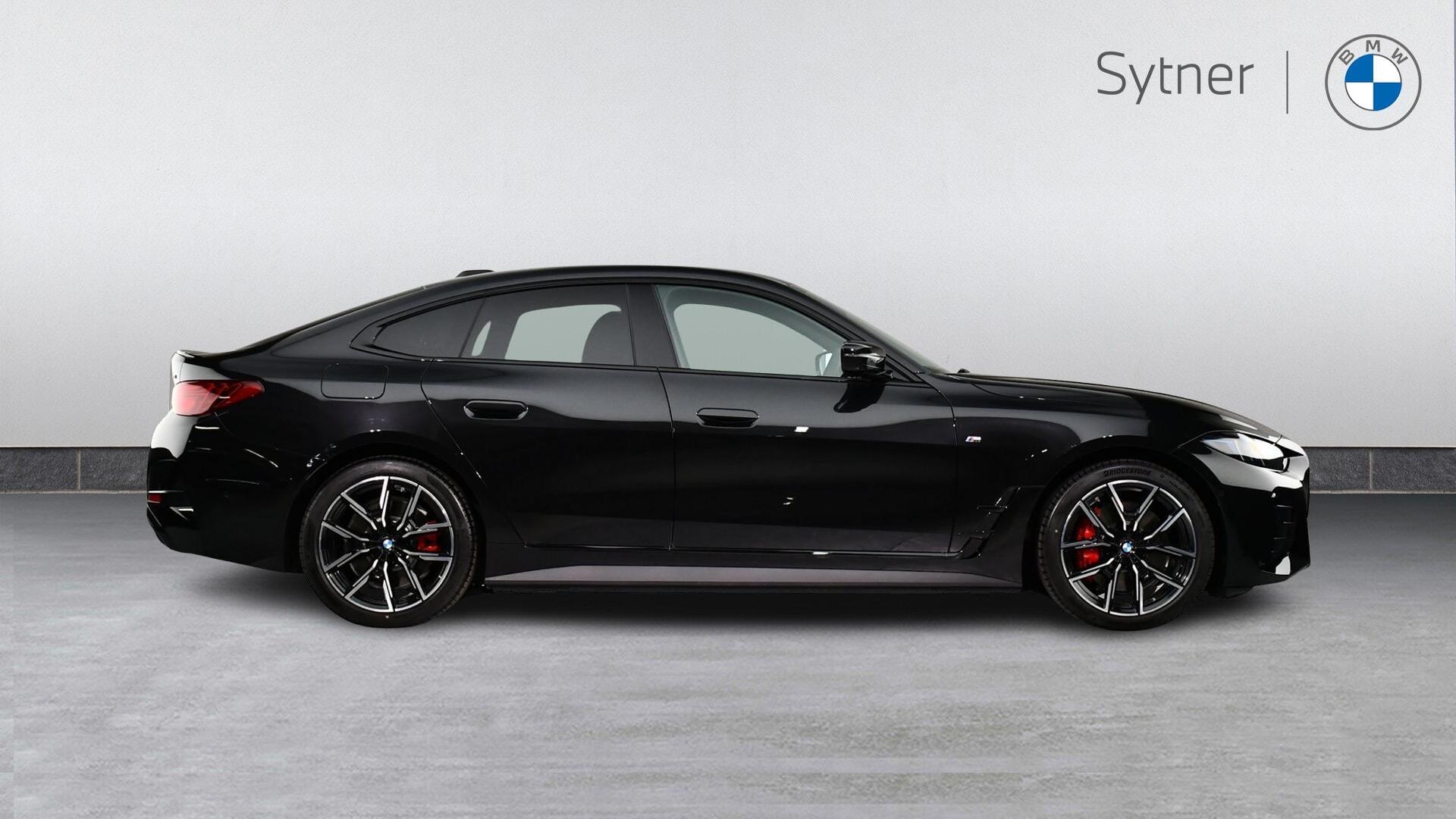BMW i4 view 3