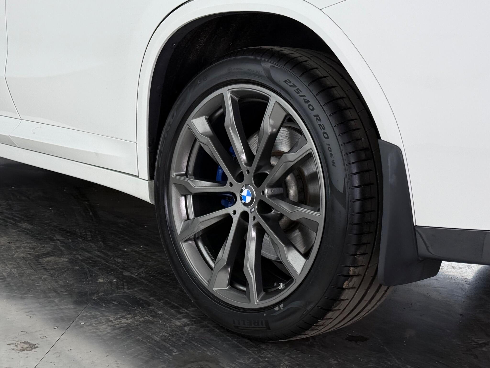 BMW X4 view 9