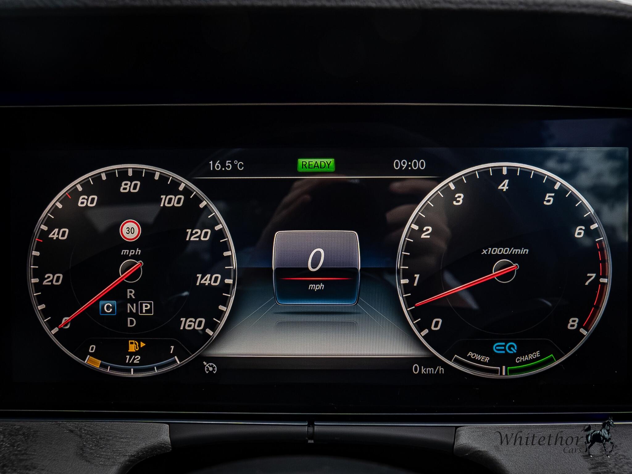 Mercedes-Benz CLS view 32