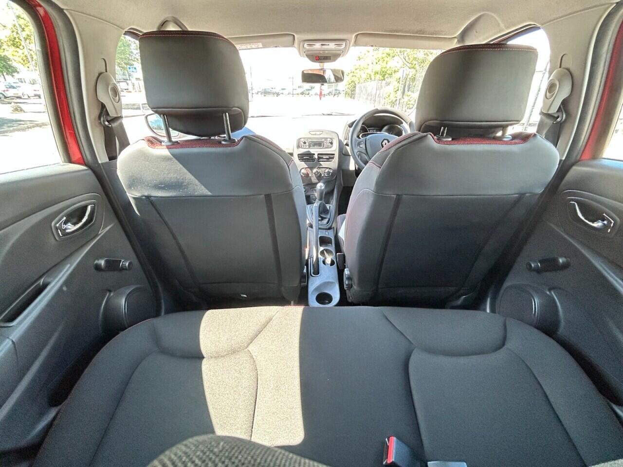Renault Clio view 26