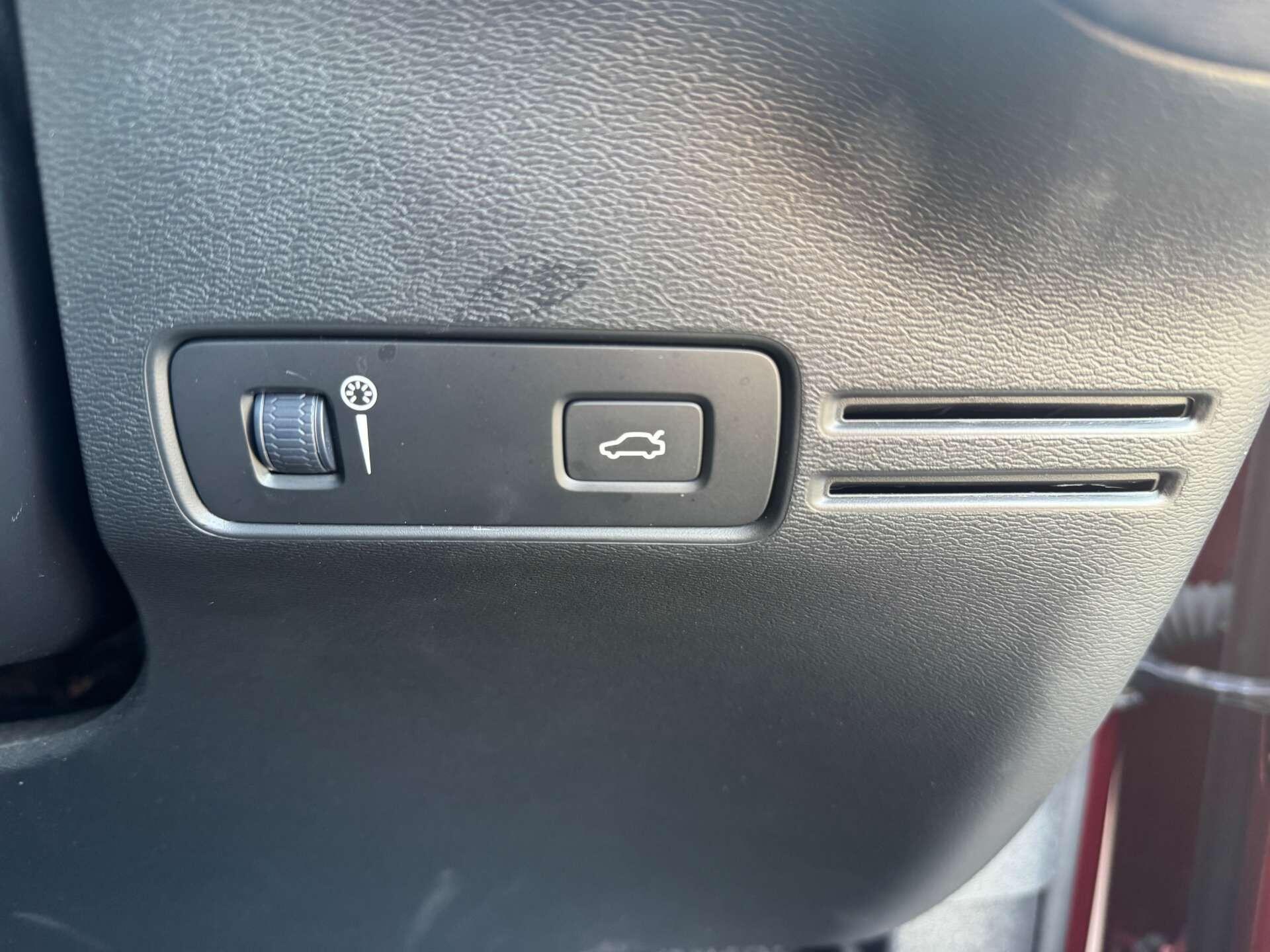 Volvo XC40 view 19