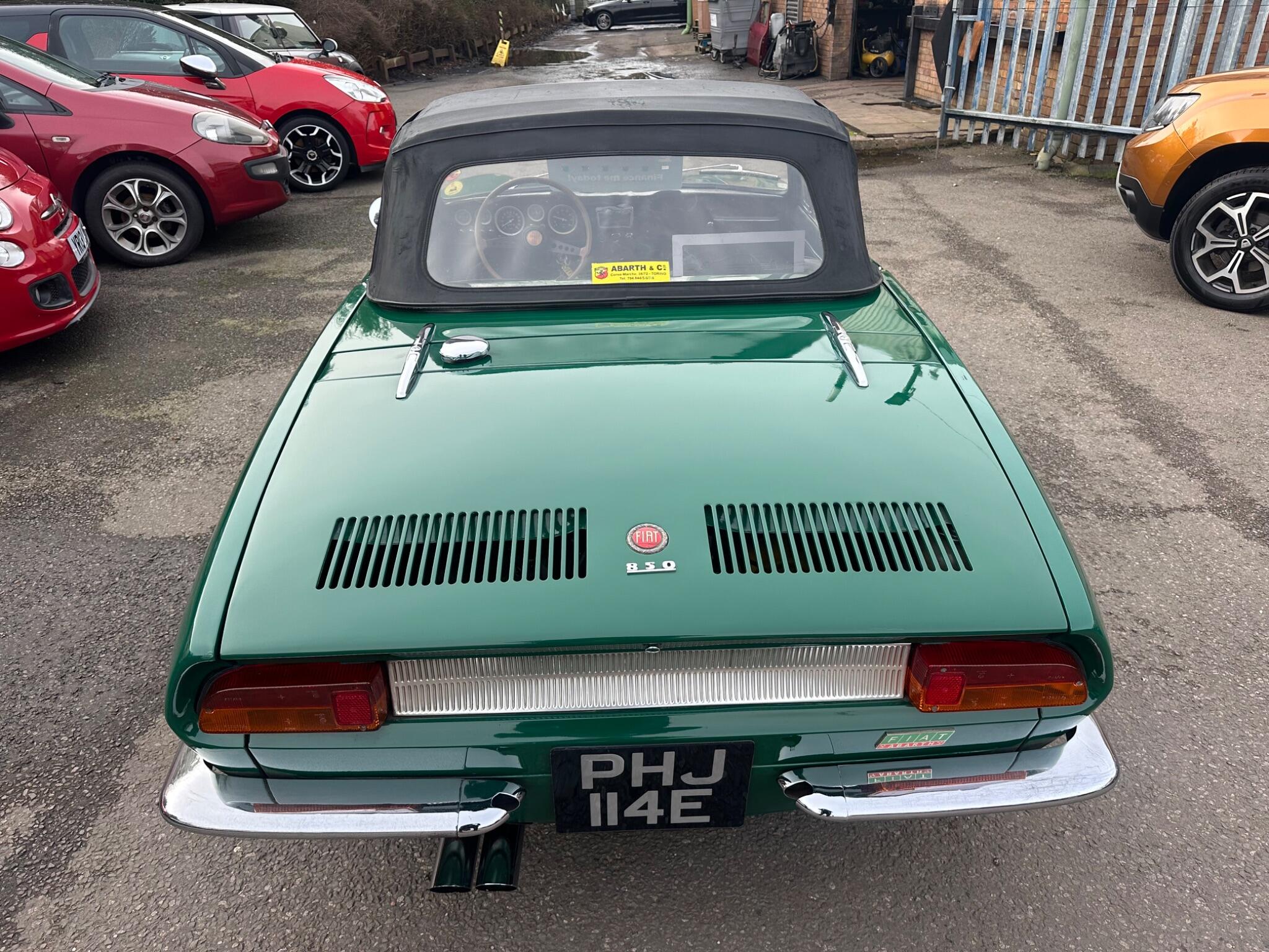 Fiat 850 view 14