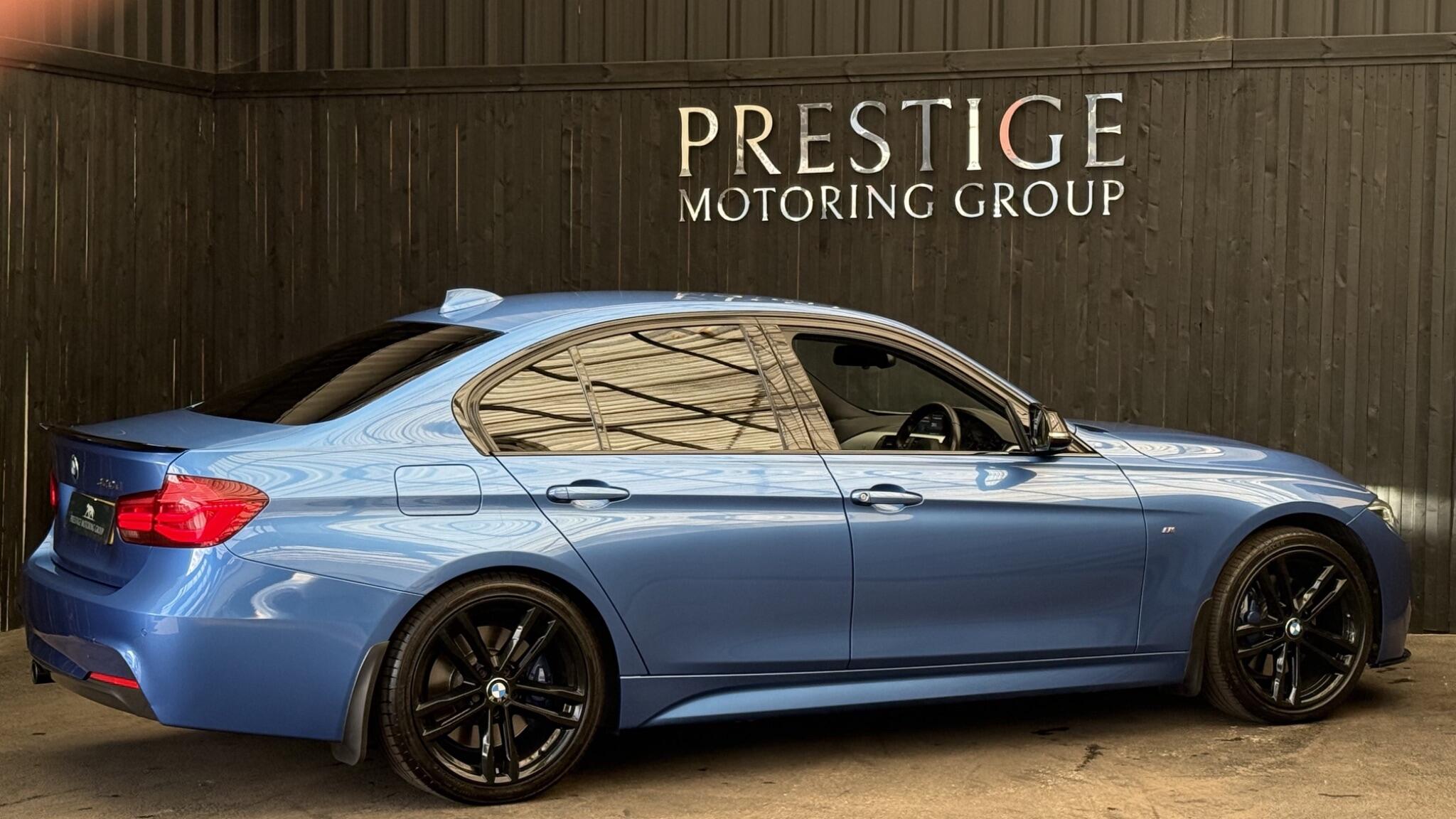 BMW 3 Series view 19