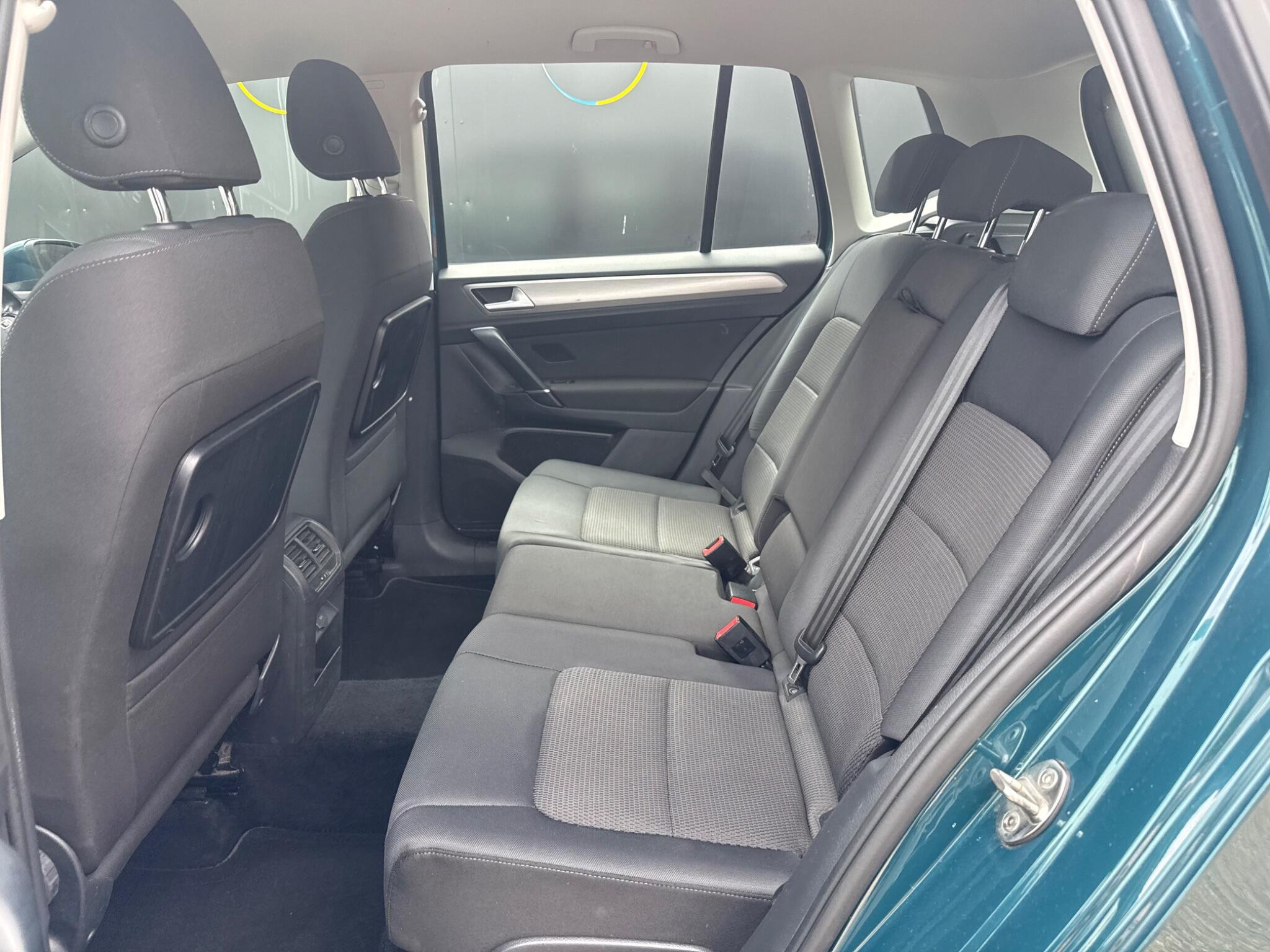 Volkswagen Golf Sportsvan view 19