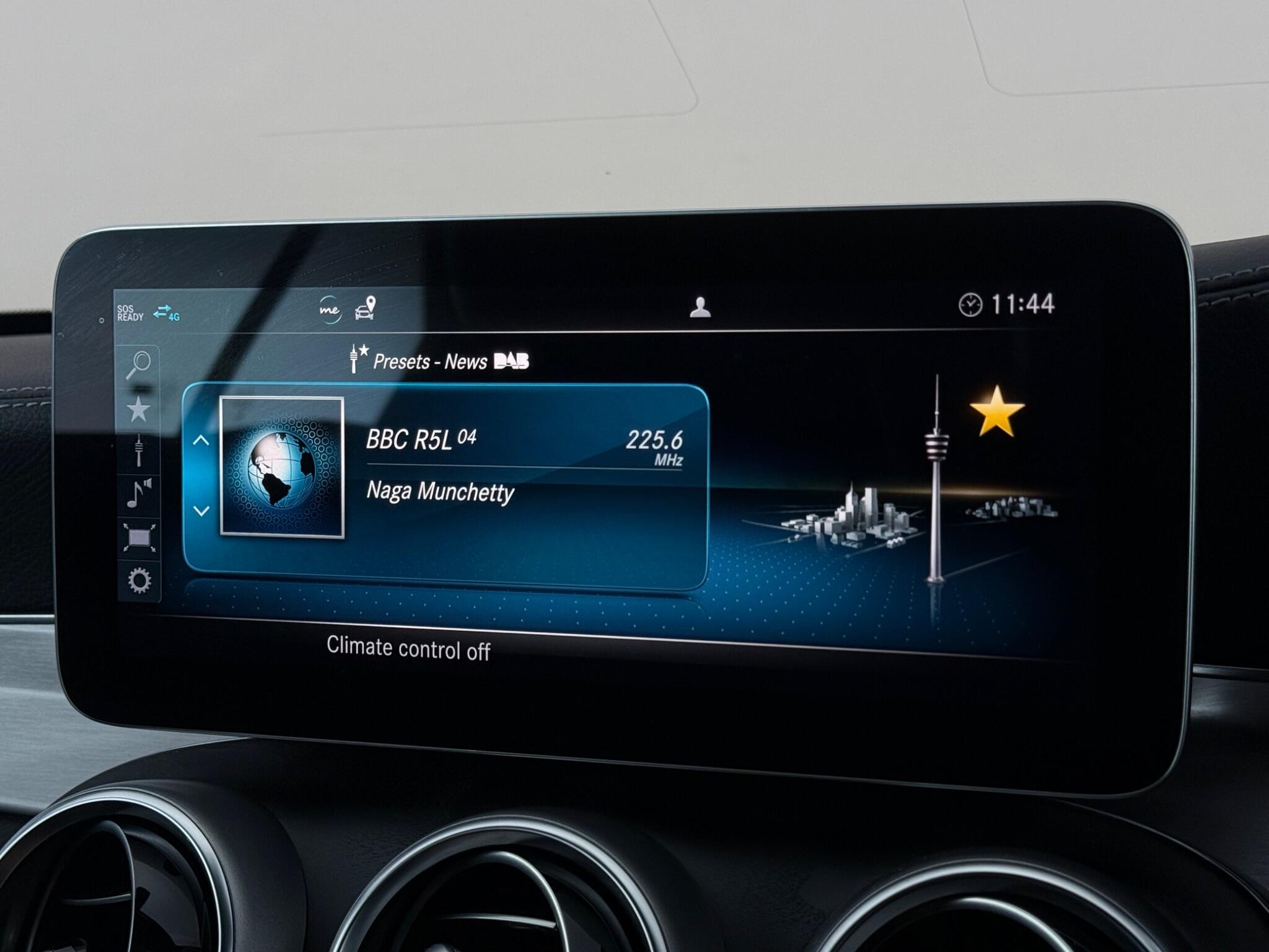 Mercedes-Benz C-Class view 30