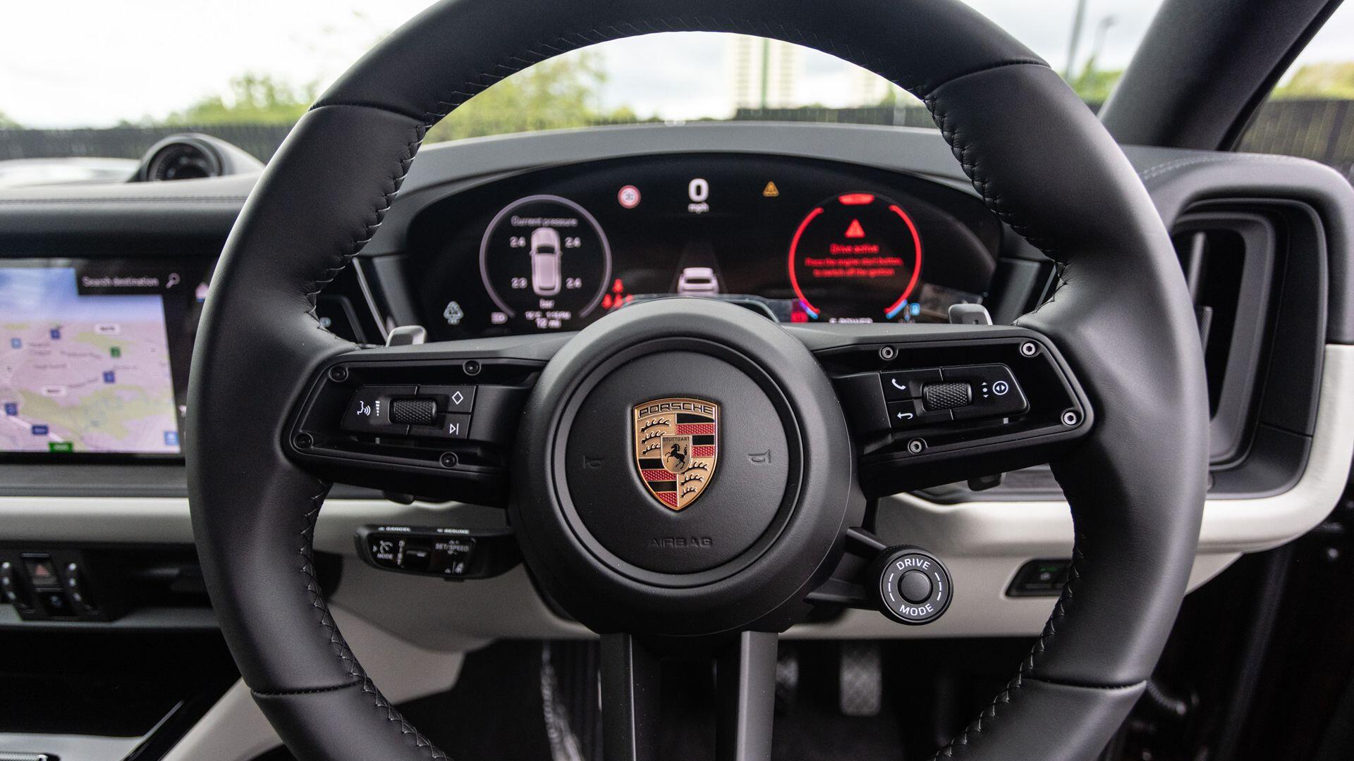 Porsche Cayenne view 27