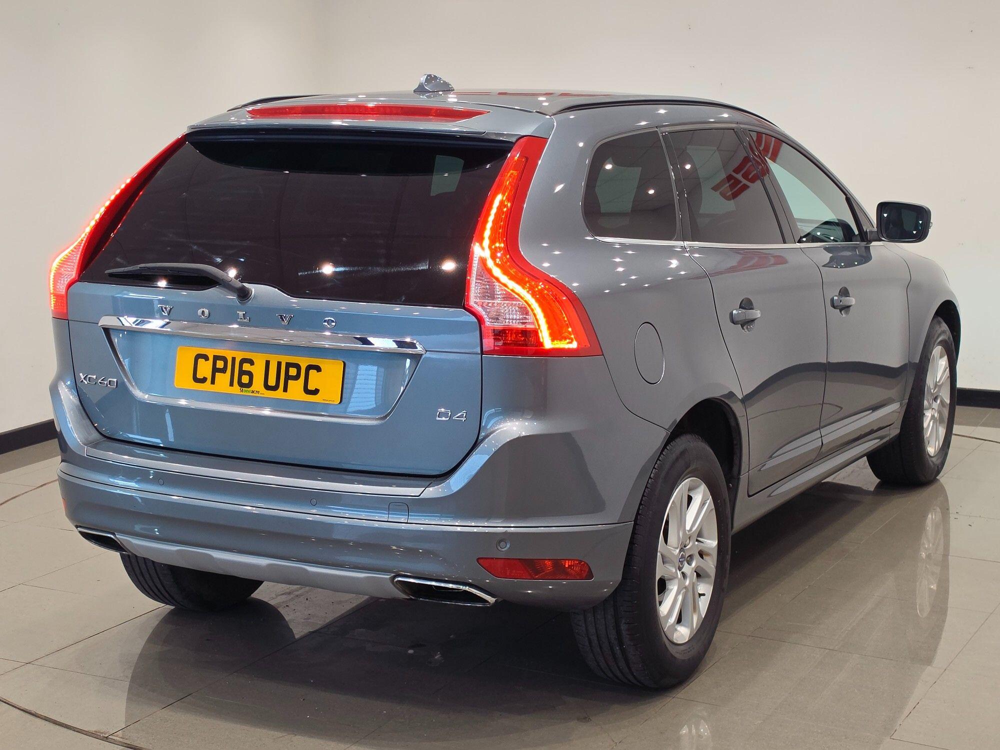 Volvo XC60 view 11