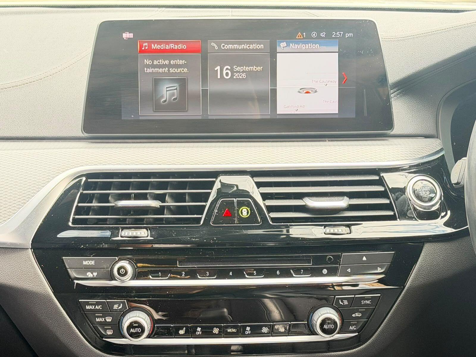 BMW 5 Series view 23