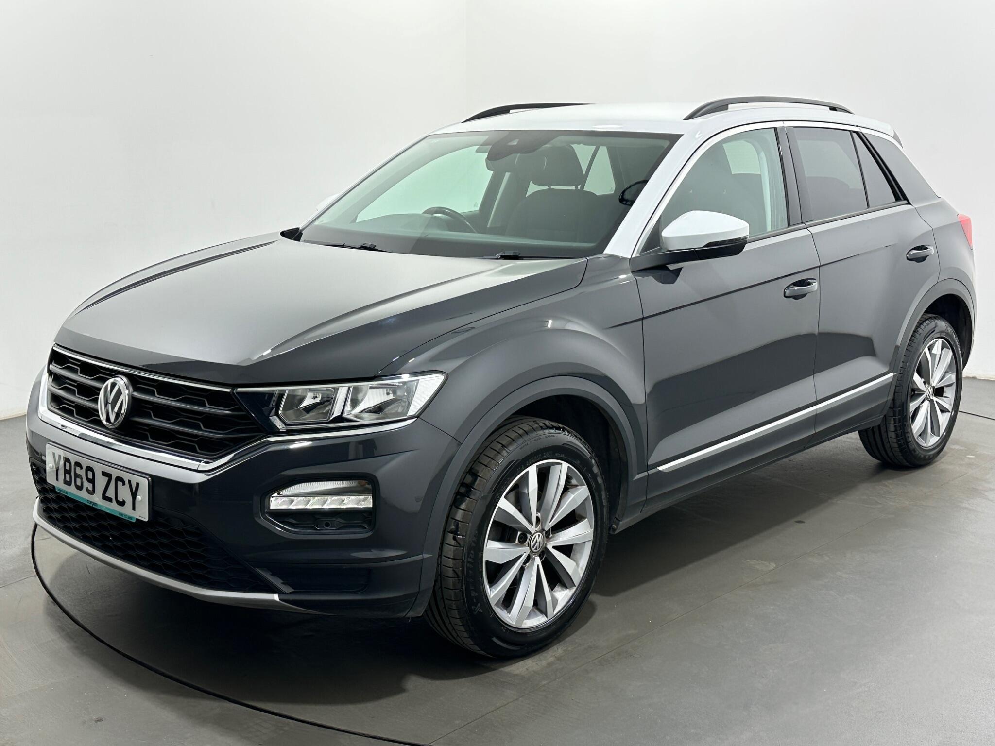 Volkswagen T-Roc view 52