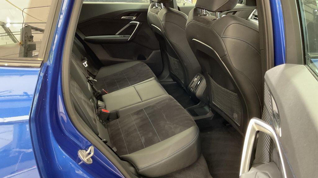 BMW Ix1 view 9
