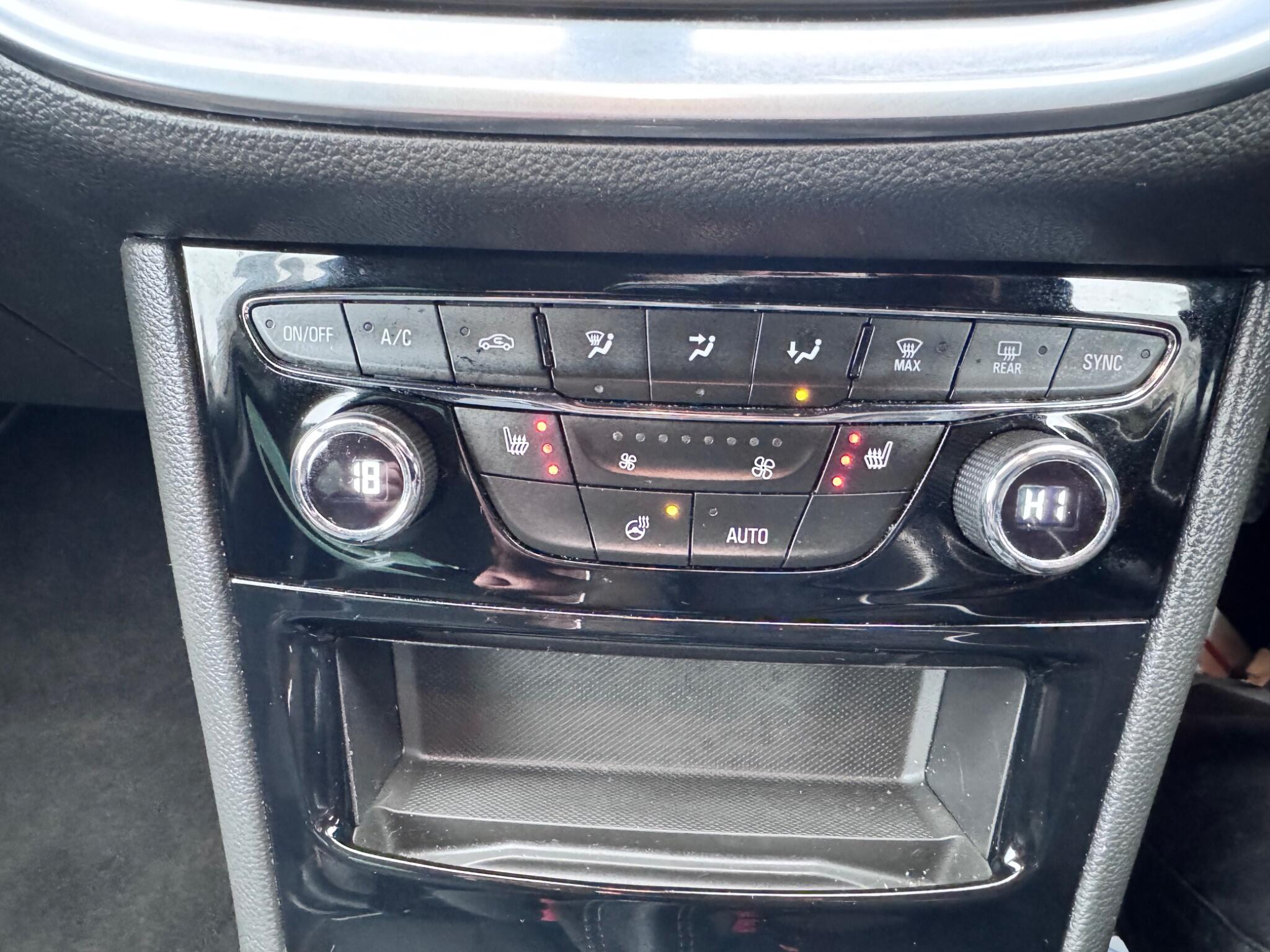 Vauxhall Astra view 13
