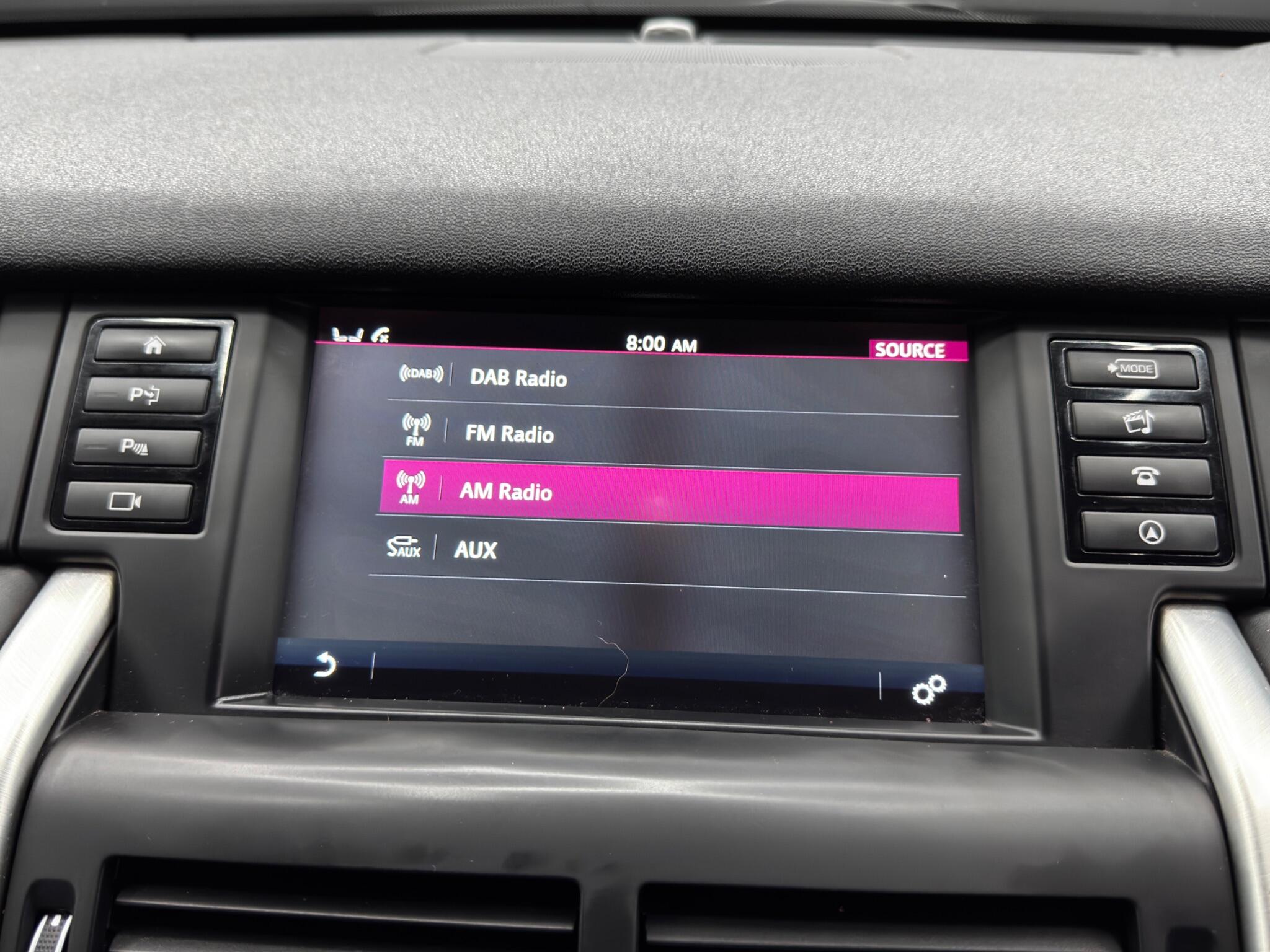 Land Rover Discovery Sport view 29