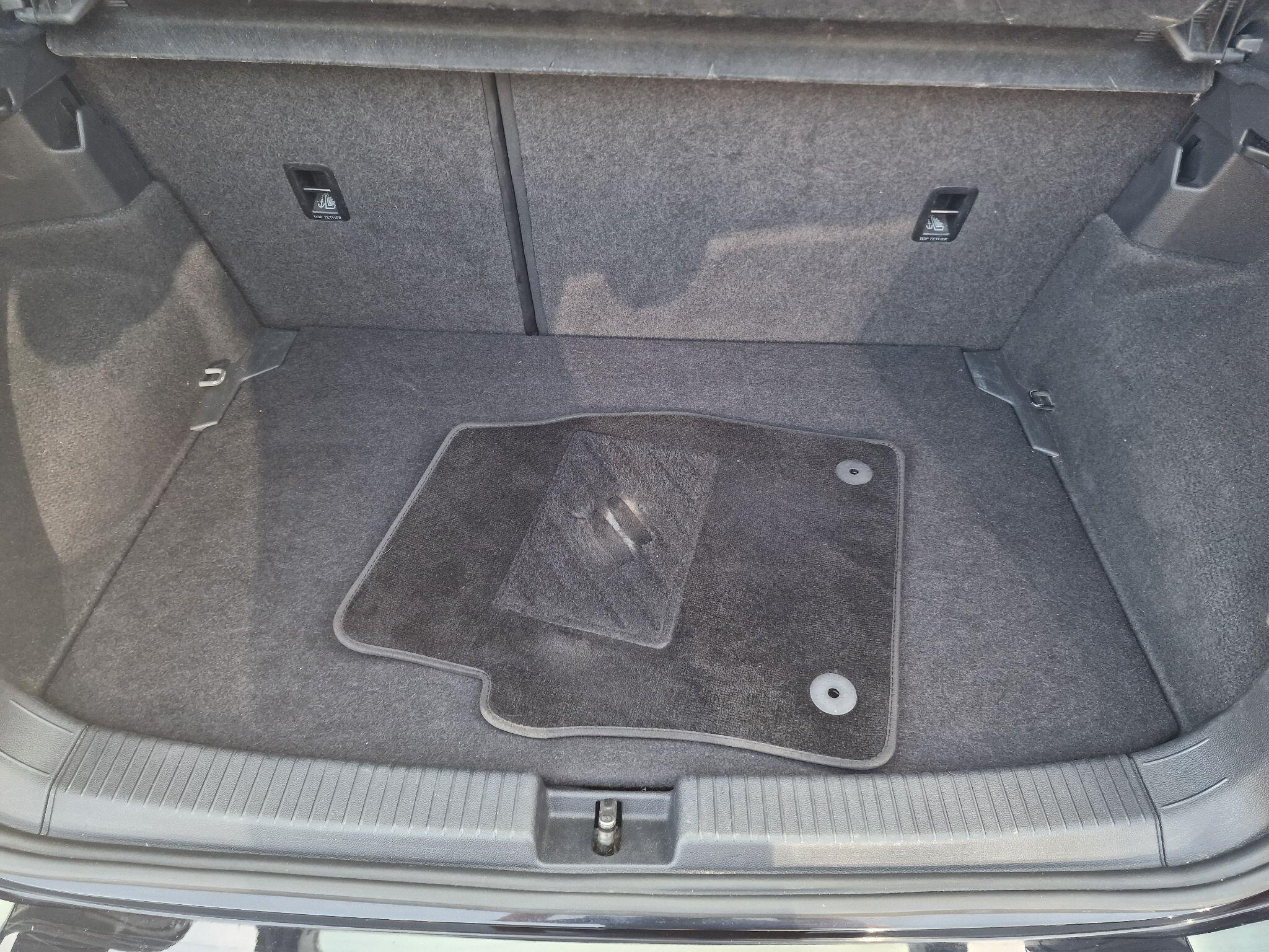 Volkswagen T-Cross view 46