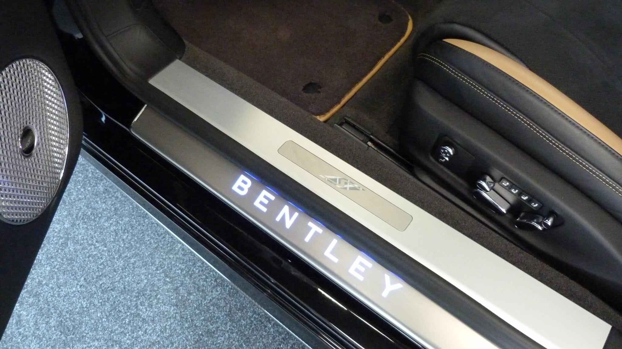 Bentley Continental view 33