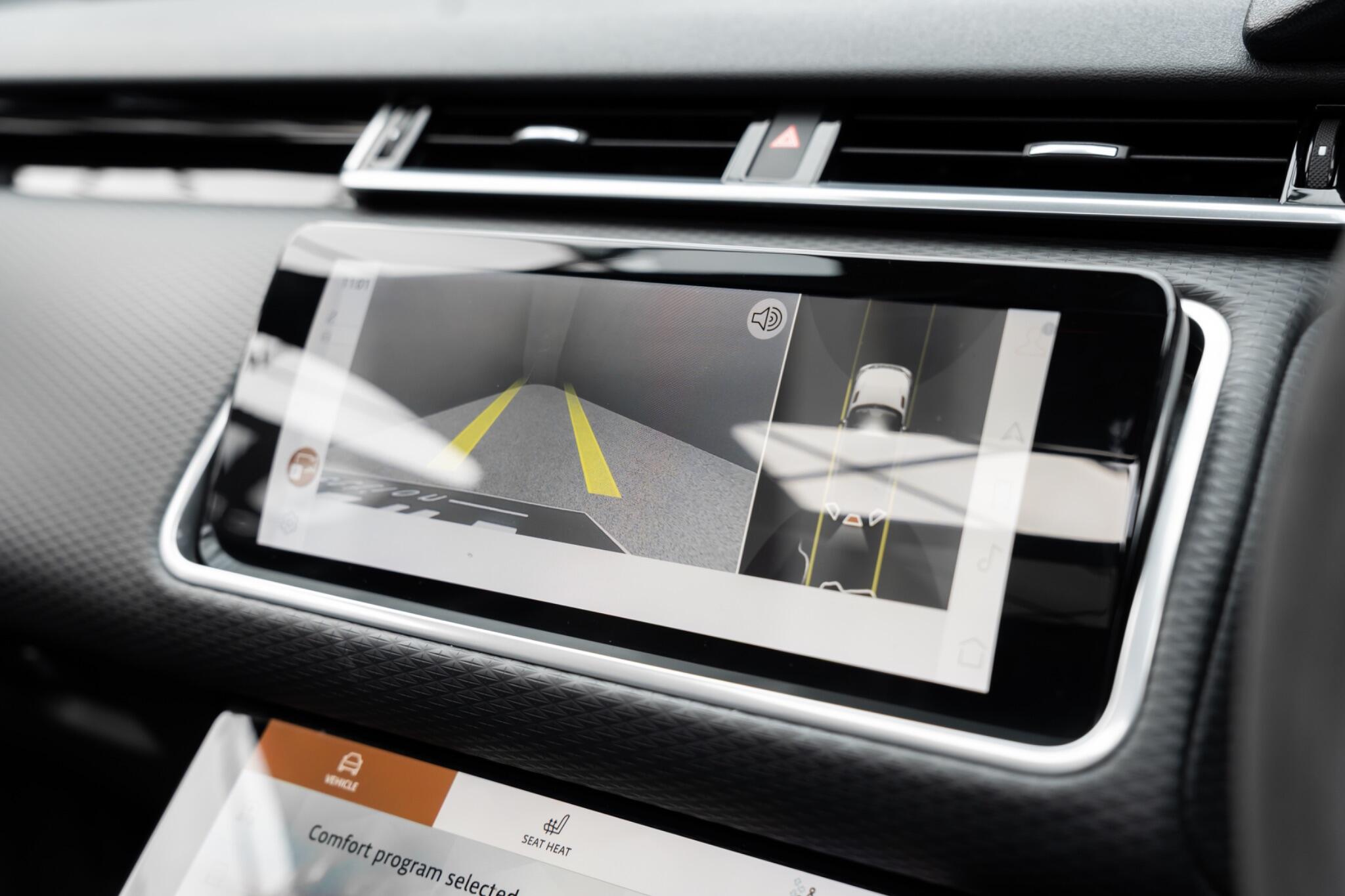 Land Rover Range Rover Velar view 33