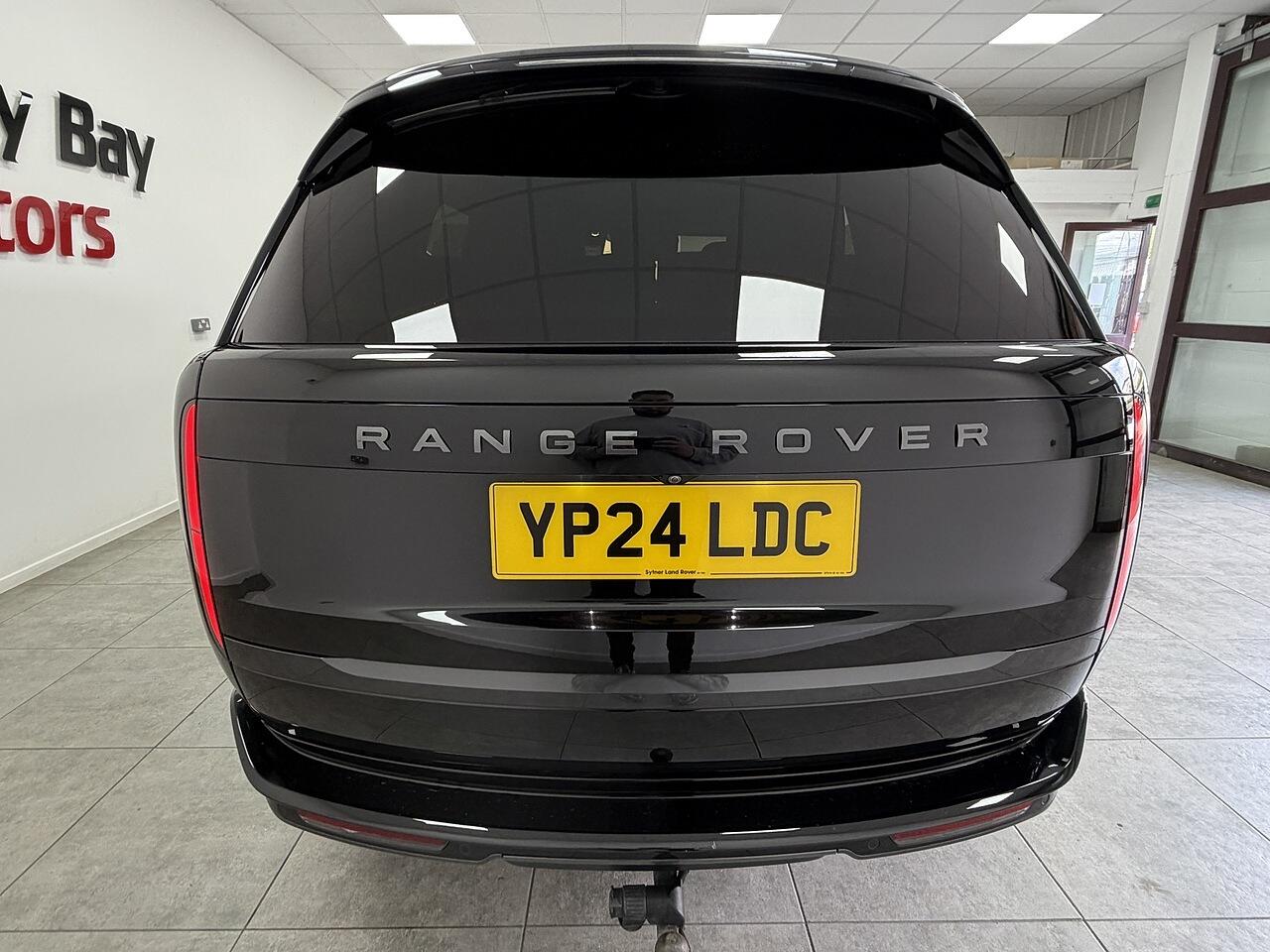 Land Rover Range Rover view 4