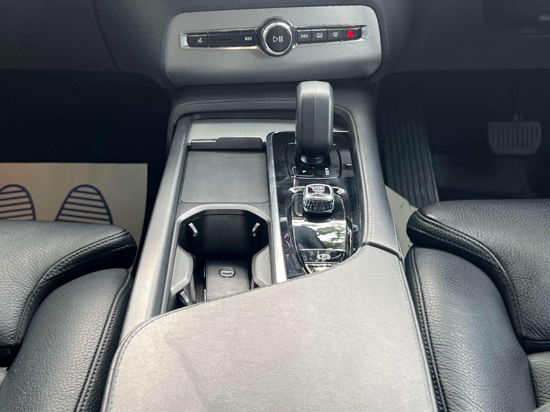 Volvo XC90 view 48