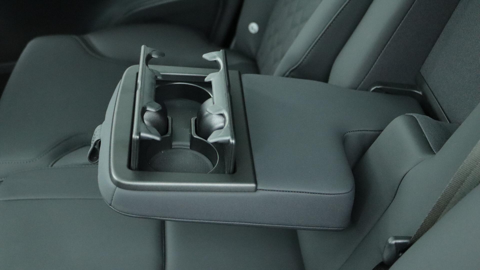 Volvo XC90 view 35